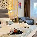 Orpheus Hotel